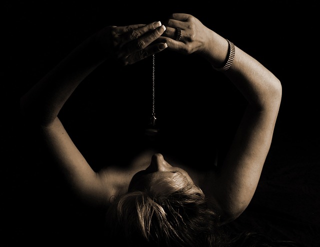 notatnik i długopis na biurku, planowanie celów coaching