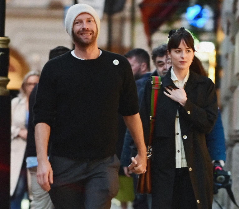 Dakota Johnson ,Chris Martin